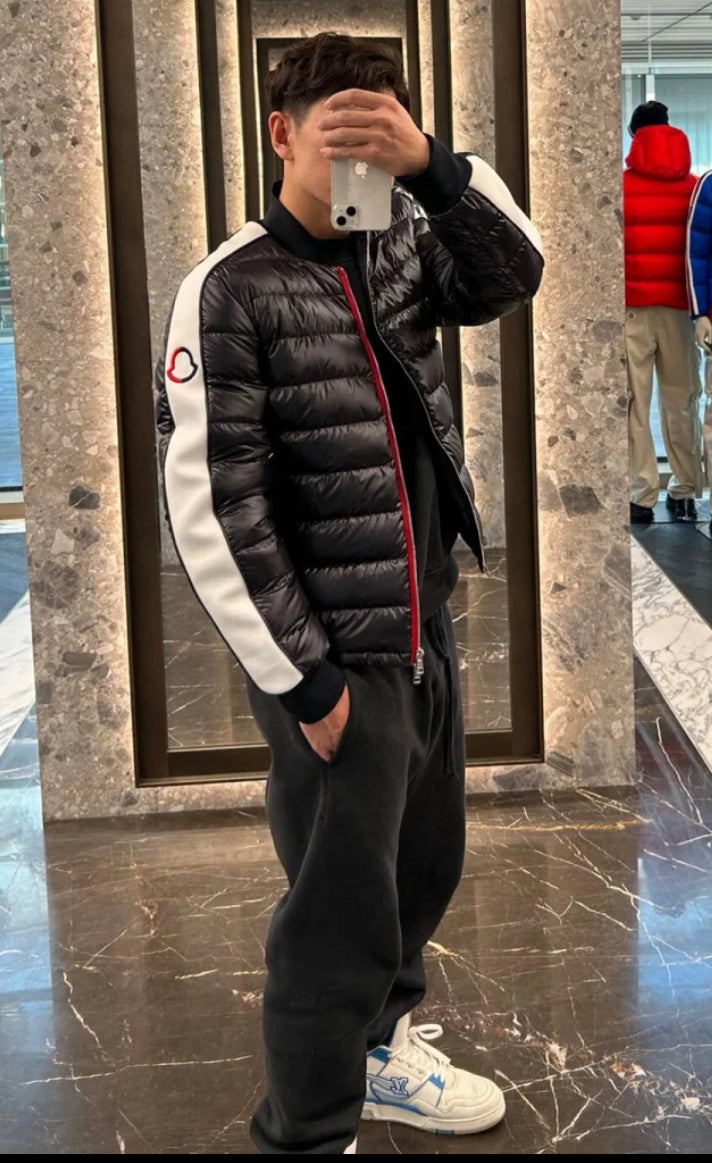 @Moncler 薄羽絨外套/703 🔔限時折🉐32640