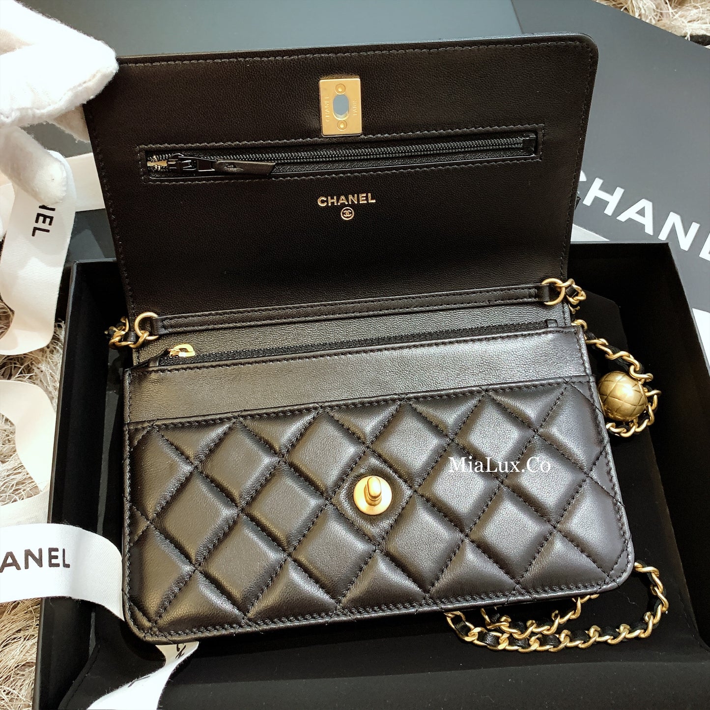 CHANEL▶︎✨| LAMBSKIN WALLET ON CHAIN 經典小羊皮金球翻蓋WOC錢包 AP1450 *£3,220
