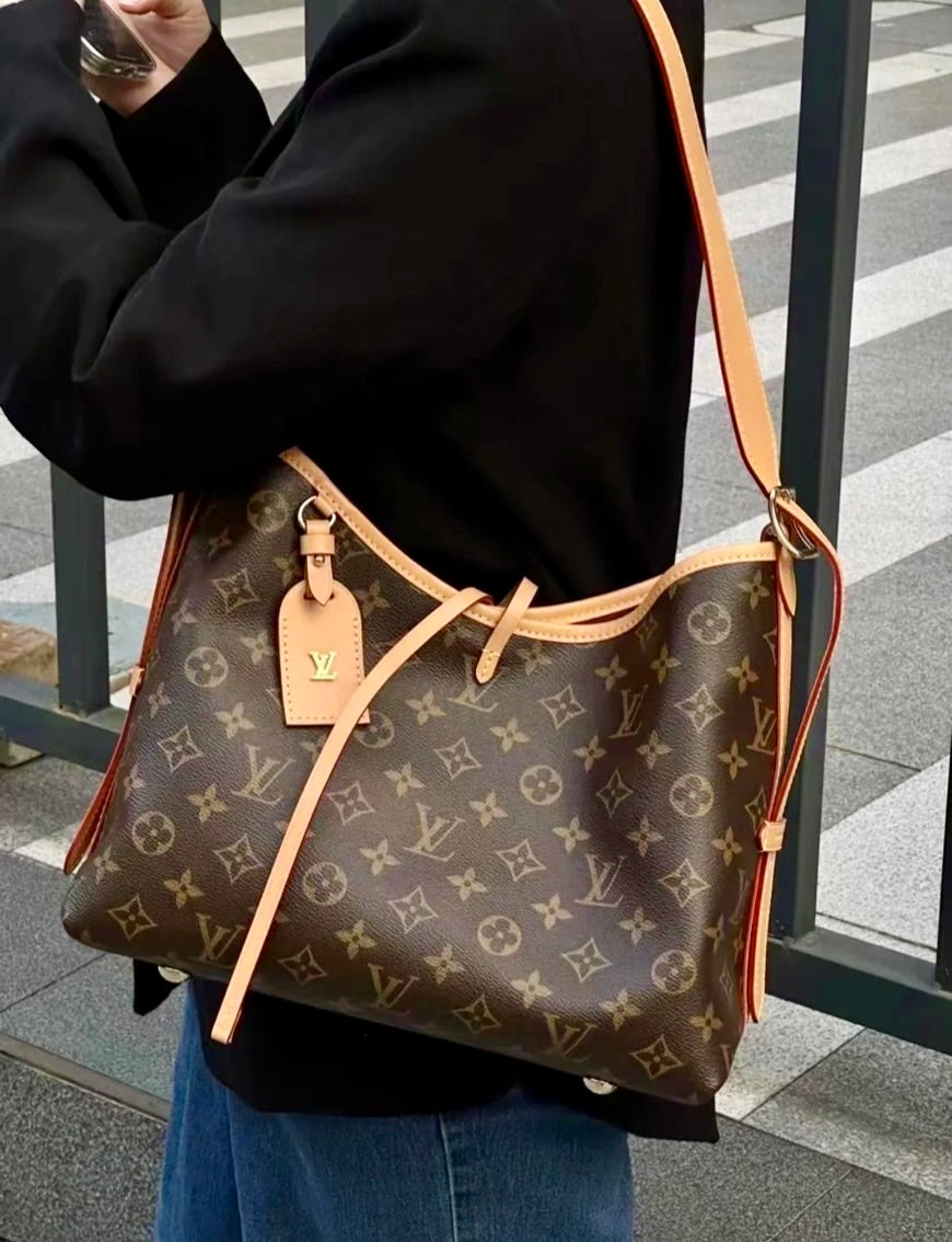 LV CarryAll PM 爆款小款肩背包/2110✨🉐87510