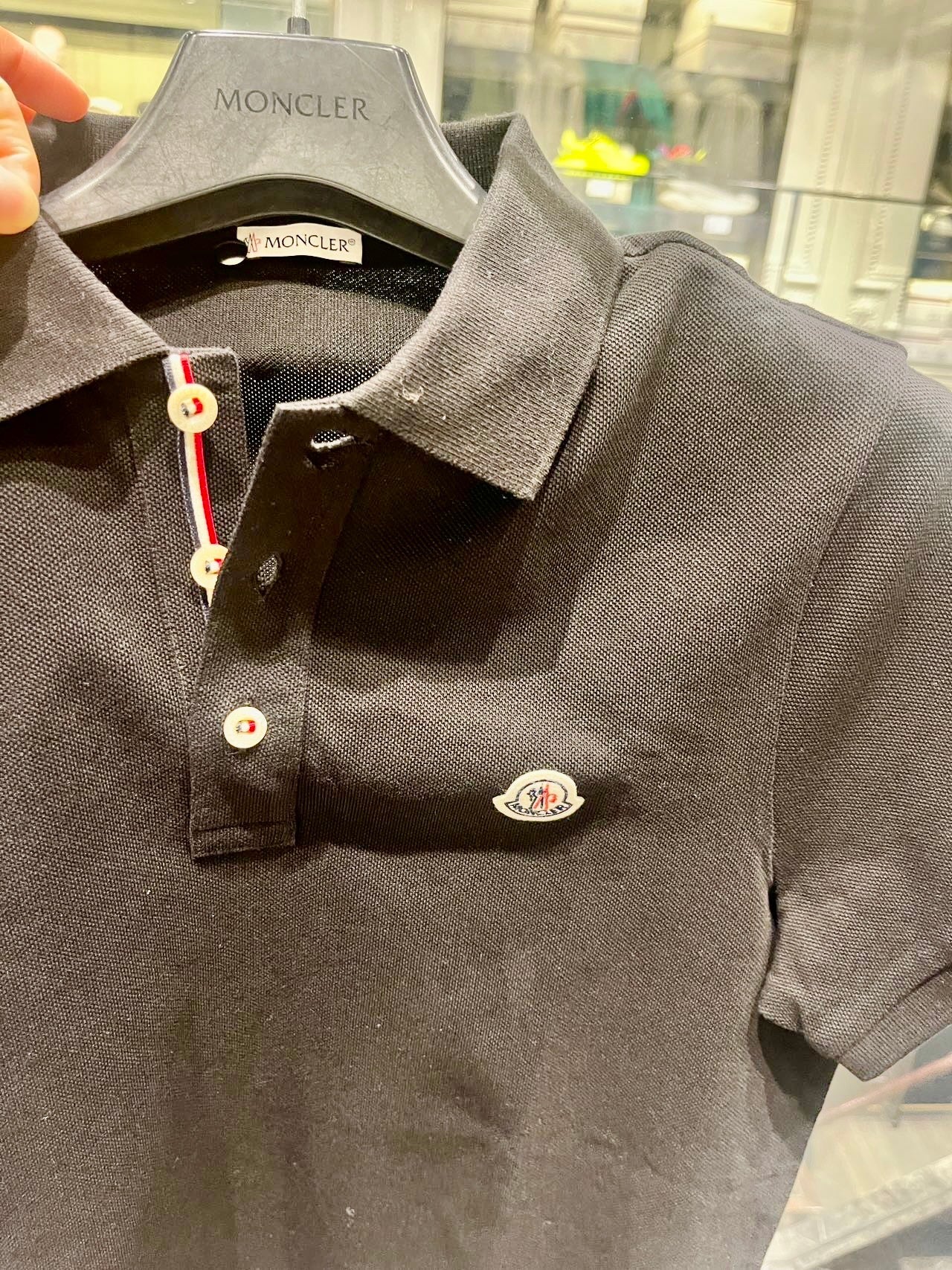 @Moncler Polo 男生款彩釦POLO上衣/265P181 🔔限時折🉐8950