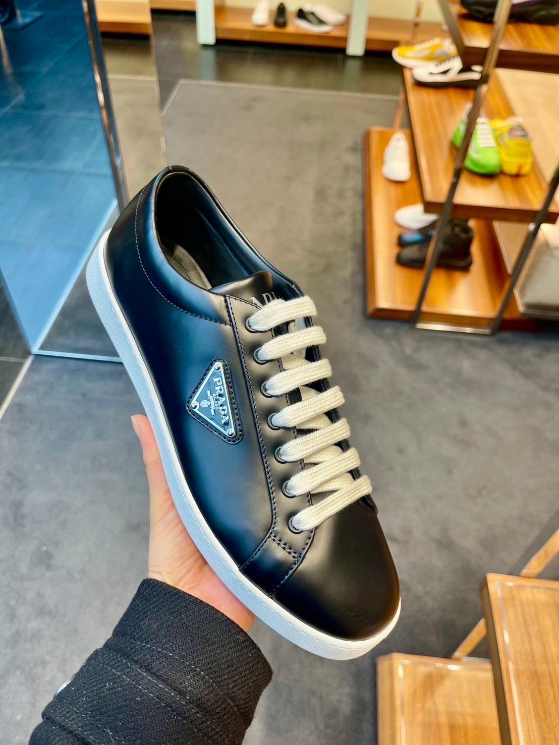 @Prada Trainer 男女款三角標鞋/650P330 🔔限時折🉐15850