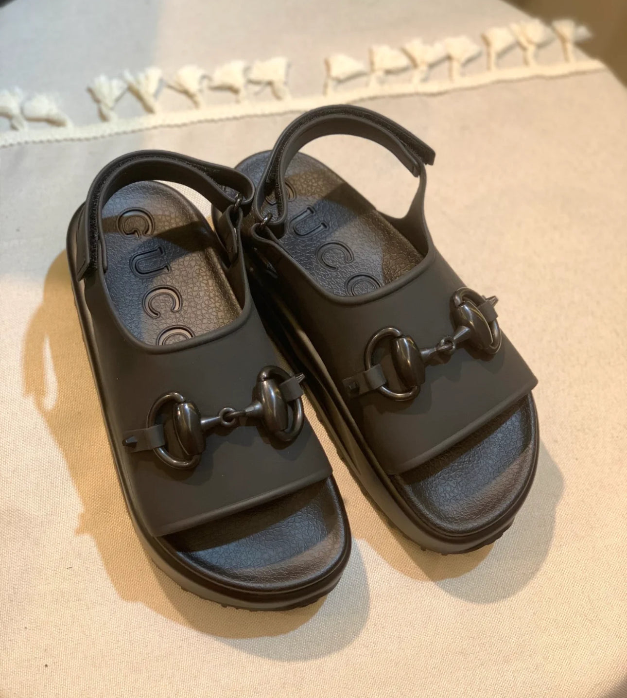 @Gucci Miami 果凍馬銜涼鞋/545P275 🔔限時折🉐13180