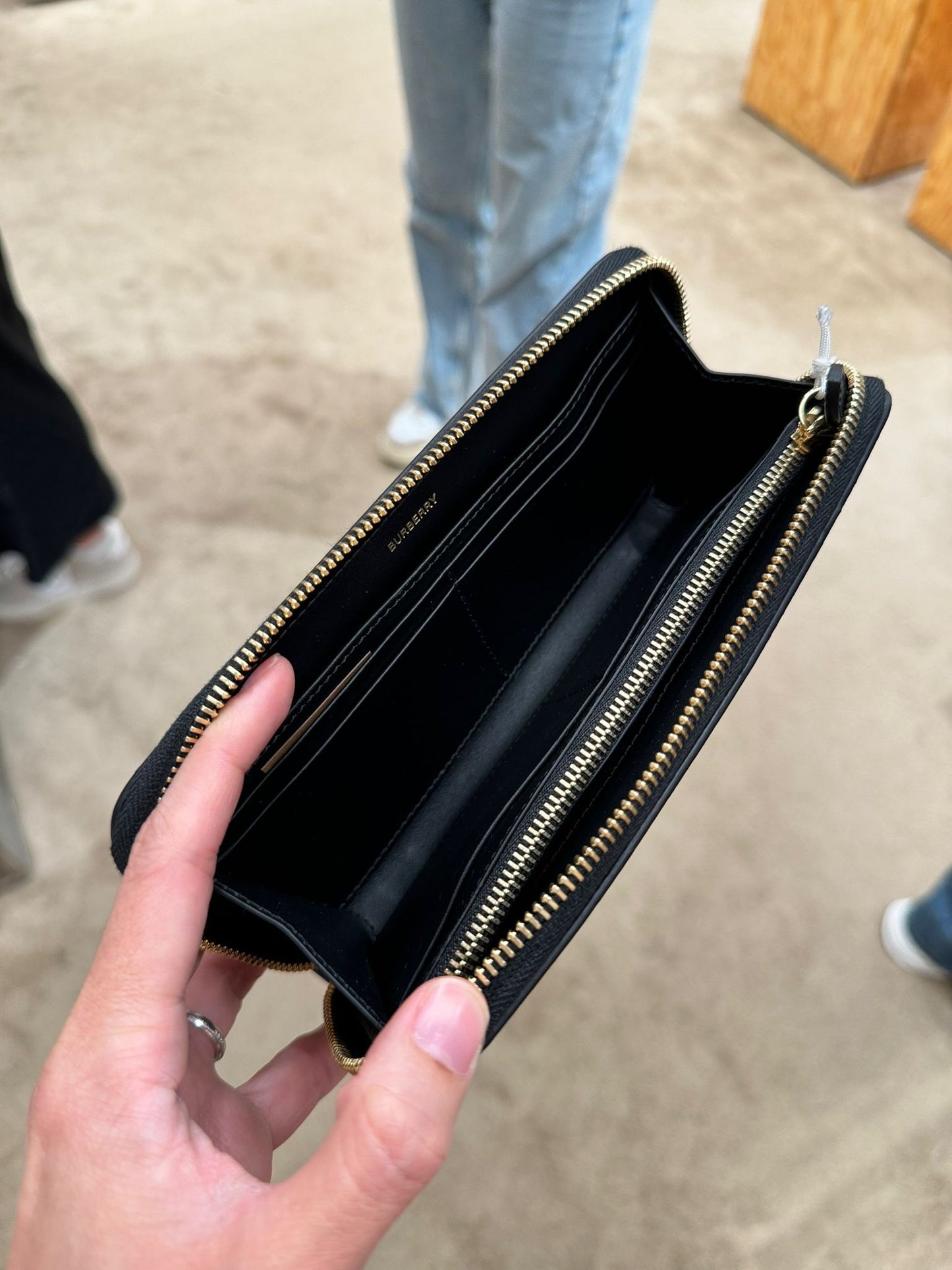 @Burberry Ellerby 格紋拉鍊長夾/230P139 🔥下殺🉐7060