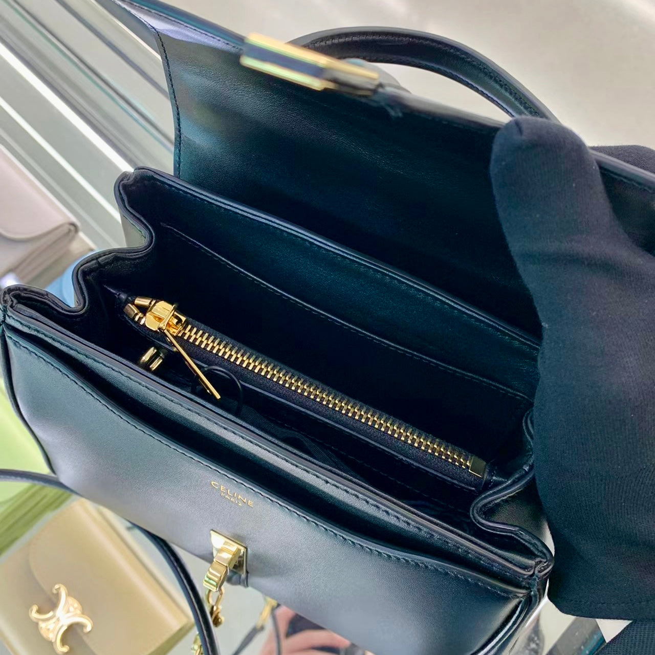 Celine▪️MINI 16 迷你牛皮手把翻蓋包/2600E2800 🉐99000🇪🇺