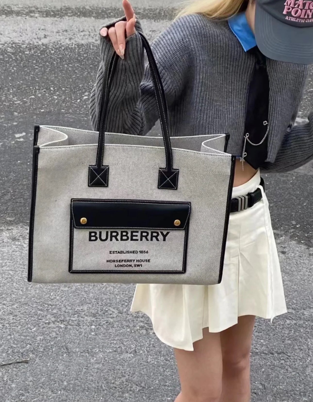 @Burberry Freya MD 中款托特包-灰/1090P599 🔥折上七折 🉐19870