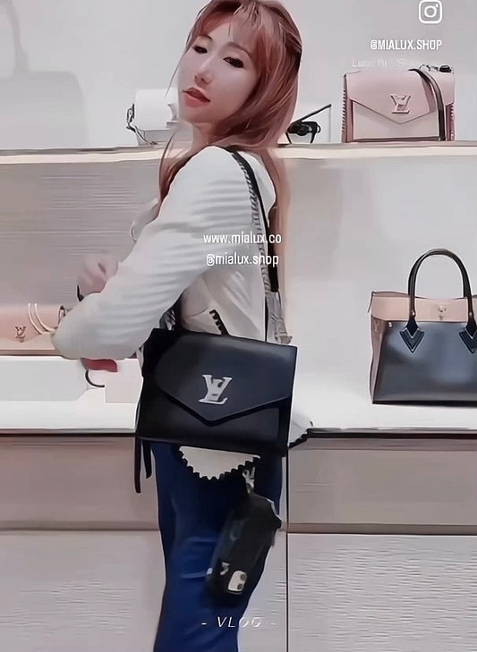 LV▪️Mylockme Chain Pochette 信封鍊條包/1400✨🉐59800