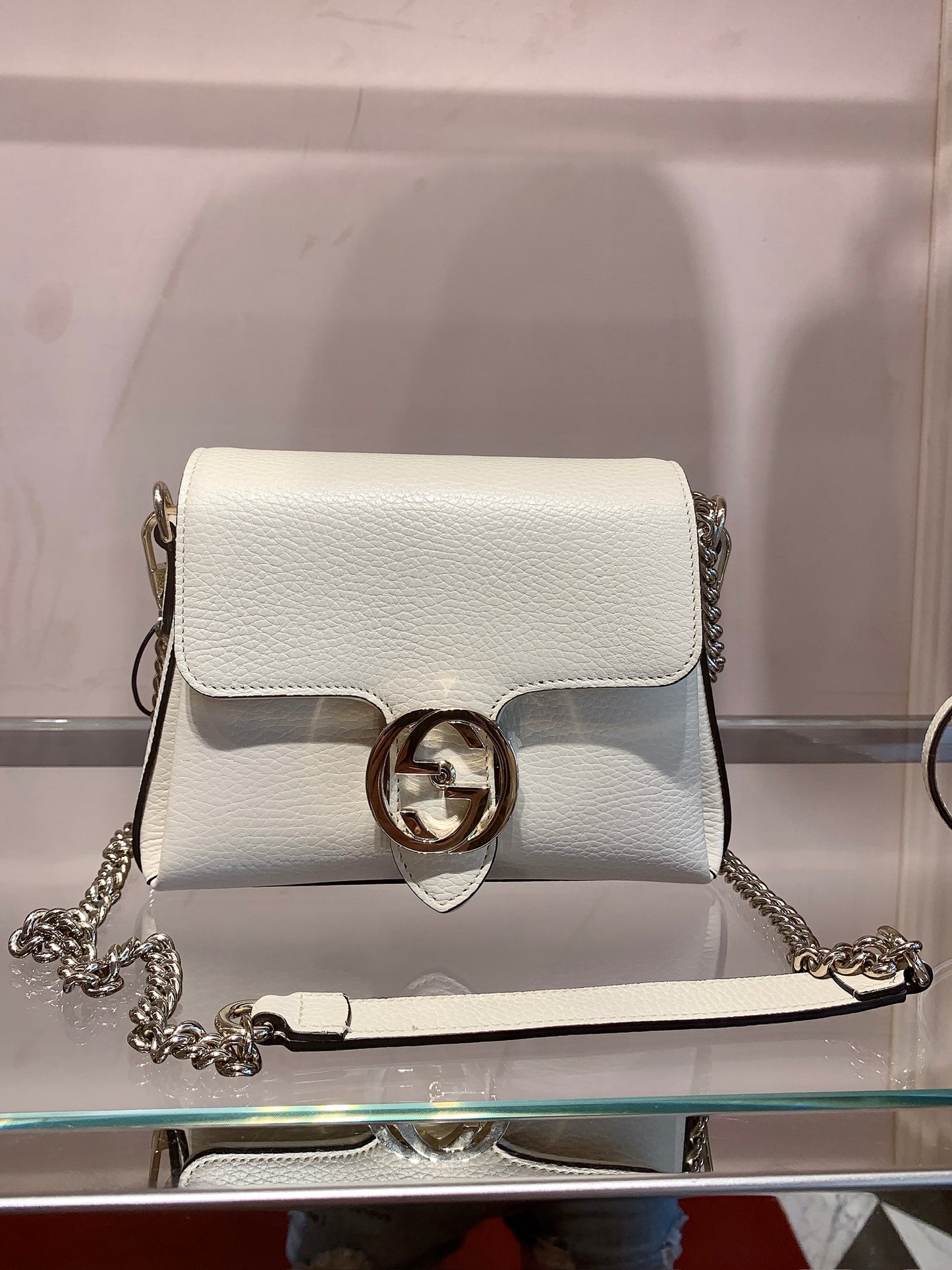 *@Gucci▪️Calfskin Flap Bag 梯形銀扣翻蓋包/P690 🔔限時折🉐32050