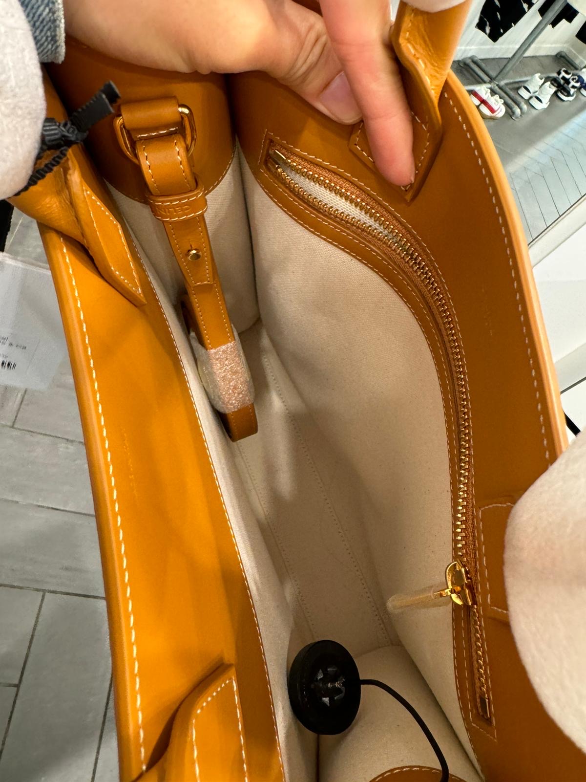 @Celine Small Cabas Vertical 小款托特包/1250P650🔥折上九折🉐27130