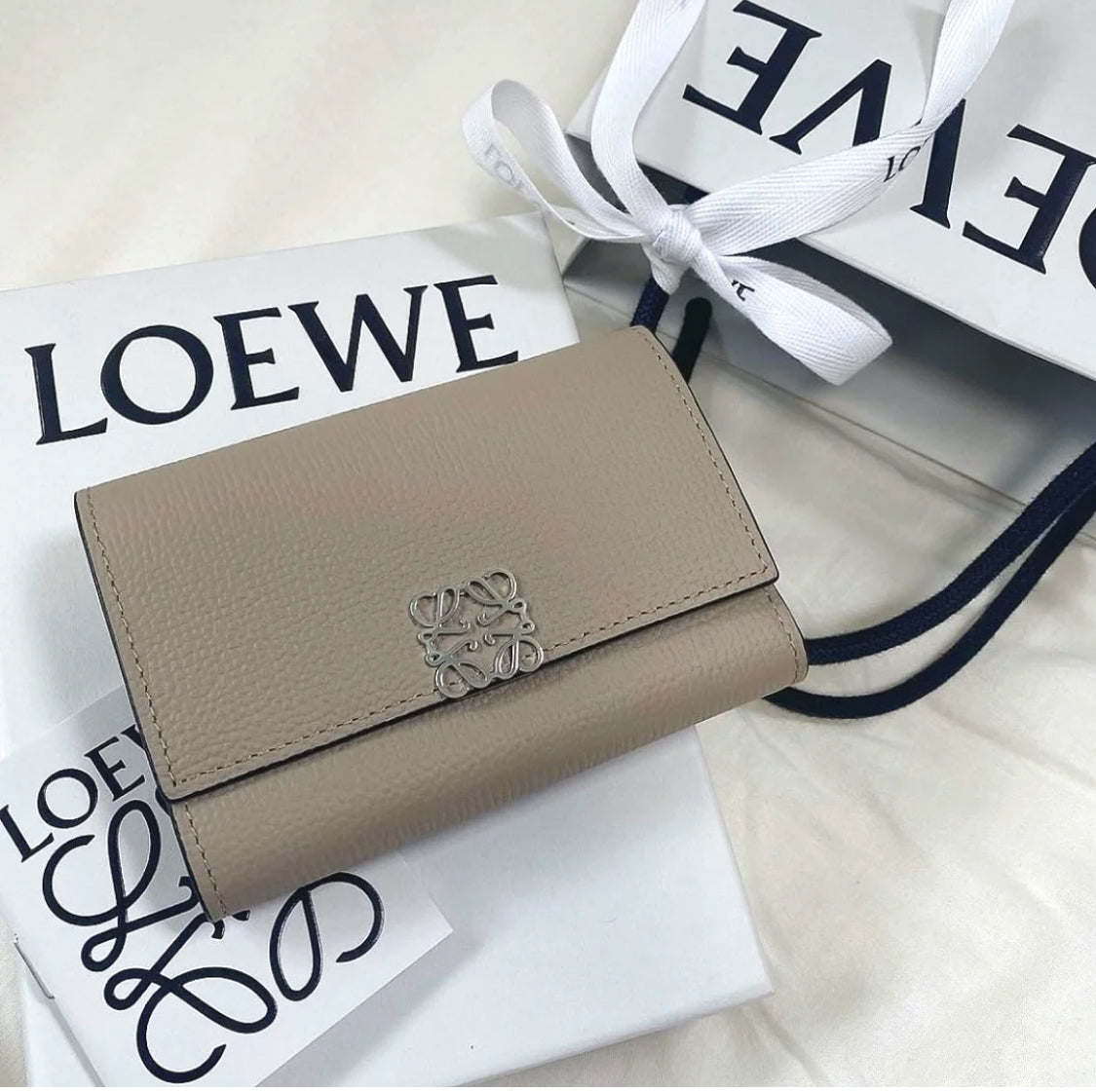 Loewe▪️Anagram Vertical S 直式三折短夾/495