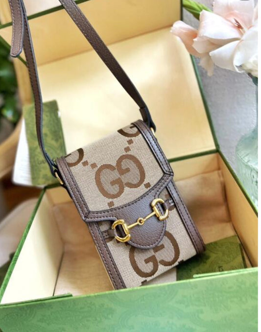 *@Gucci Jumbo GG 手機包/830P585 🔔限時折🉐27330