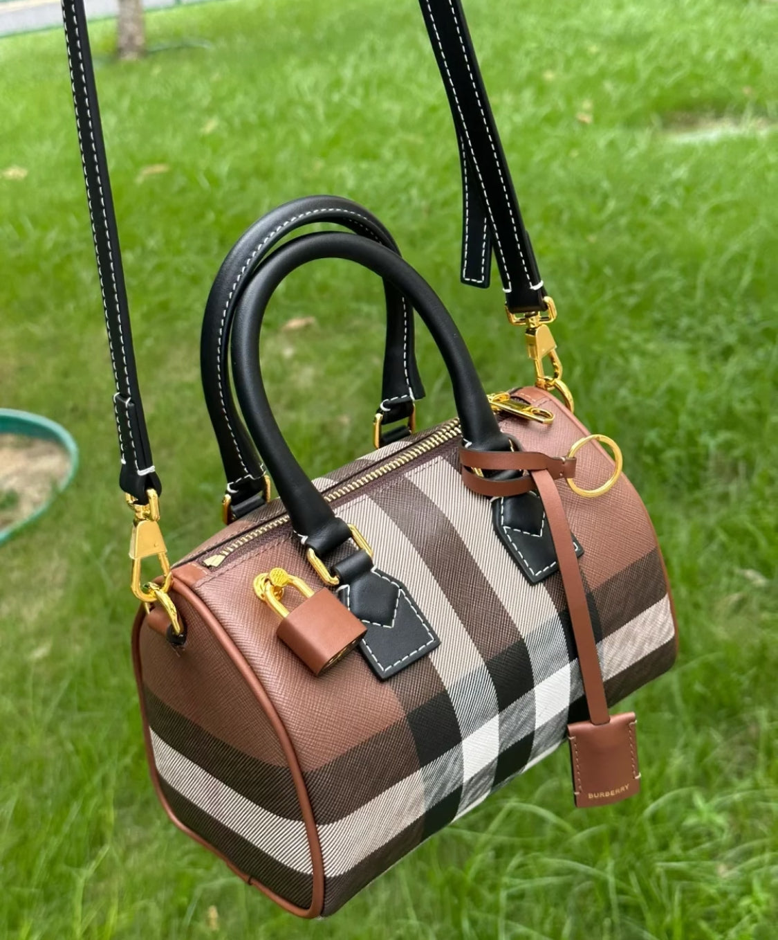 Burberry▪️Bowling Mini 保齡球包-咖/1050H945 💚折扣🉐38800