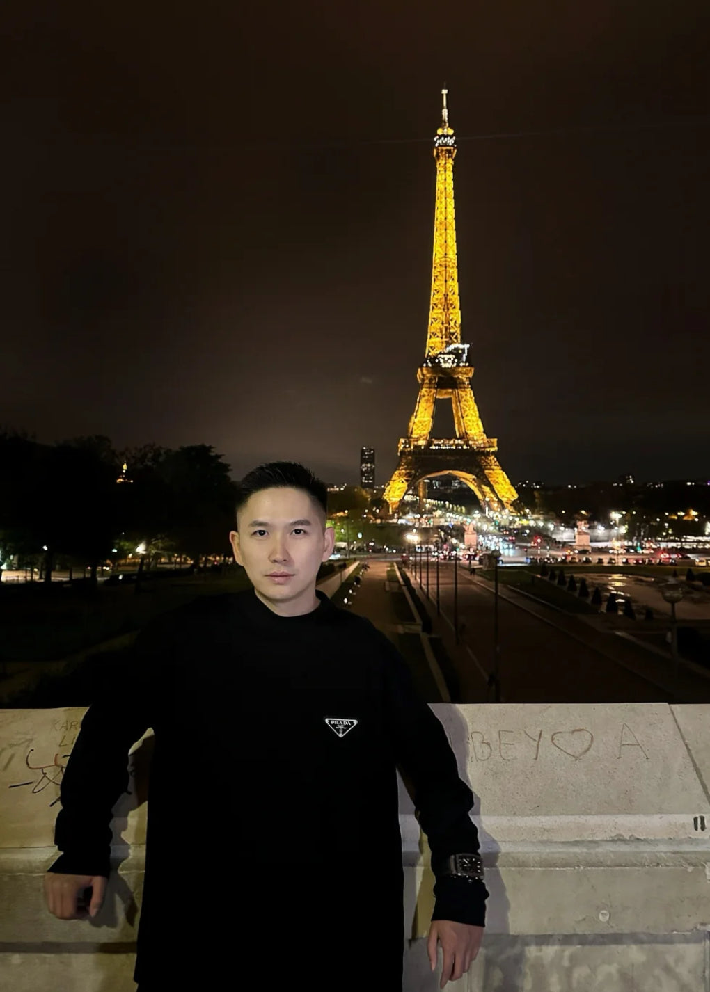@Prada 男生款大學T上衣/375 🔔限時折🉐17880