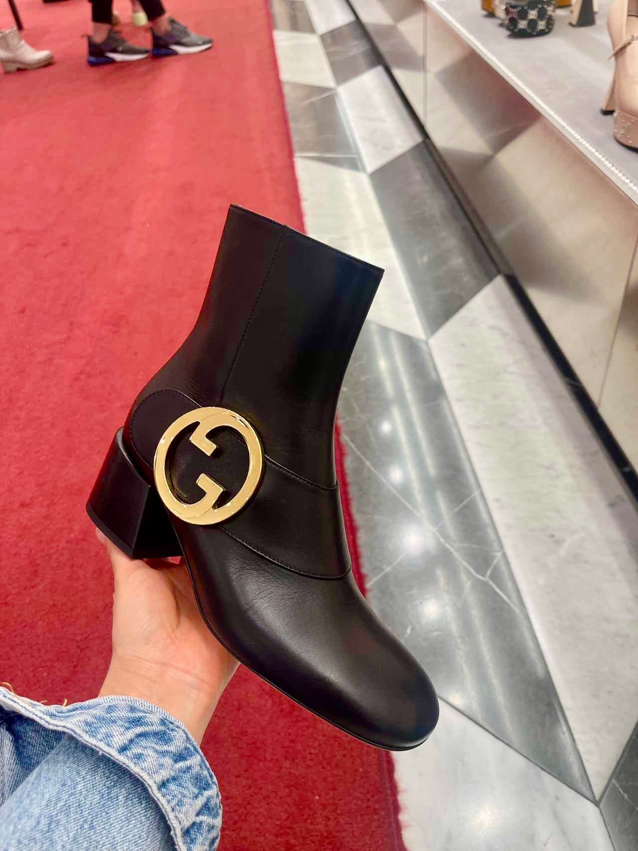 *@Gucci Blondie 側邊GG金釦女士短靴/970P485 🔔限時折🉐22630