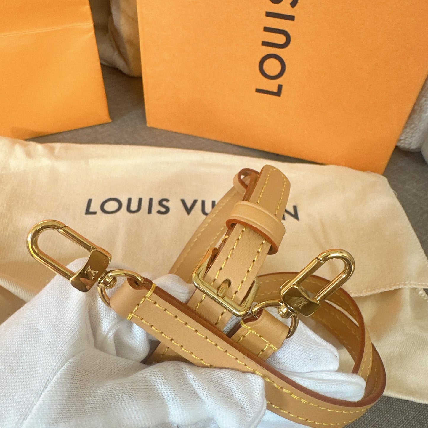 *現貨*LV Petit Sac Plat 小款琴譜包 P39800 /T63500