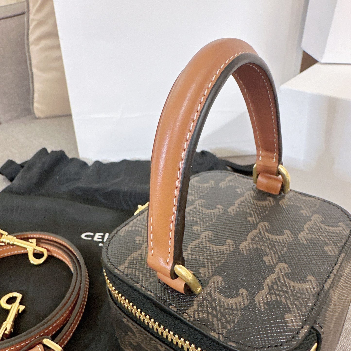 *現貨*Celine▪️Vanity Mini 老花化妝包 P29000 /T41000