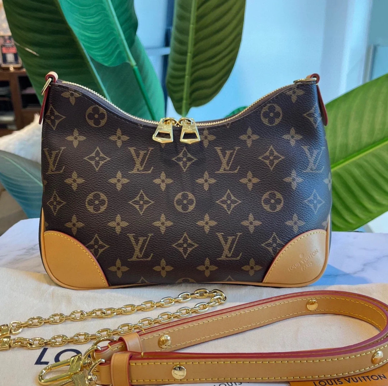 LV▪️Boulogne 老花牛角包/1850✨🉐78700