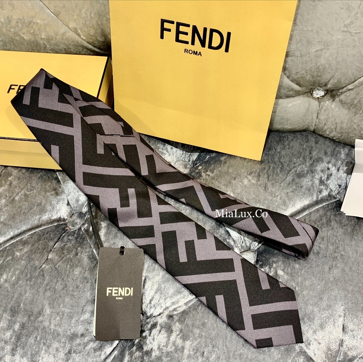 FENDI✨ BLACK SILK TIE 黑絲領帶 * £170