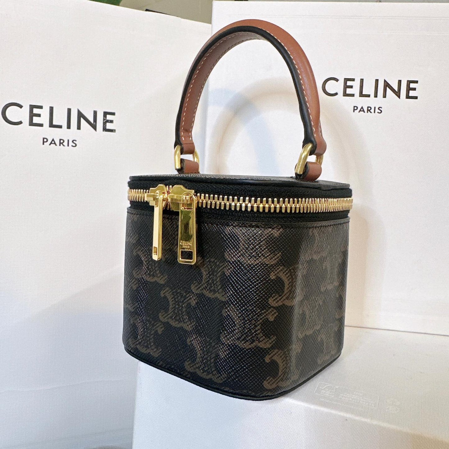 *現貨*Celine▪️Vanity Mini 老花化妝包 P29000 /T41000