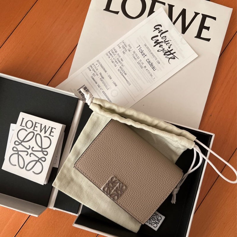 Loewe▪️Anagram Trifold 三折短夾/495