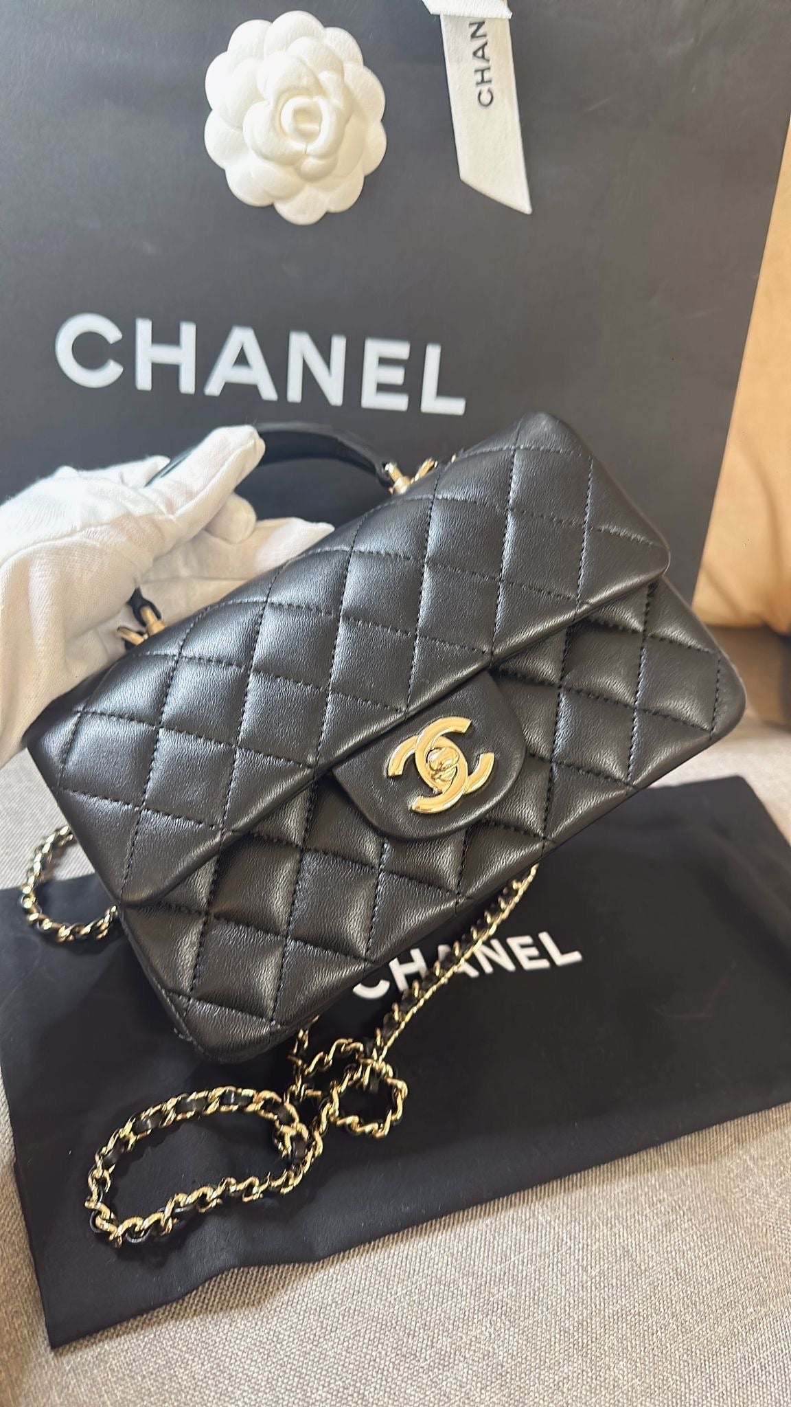 *現貨*CHANEL 24A CF20 HANDLE MINI 大迷你提把口蓋包 香檳淡金釦 P180000 /T218000