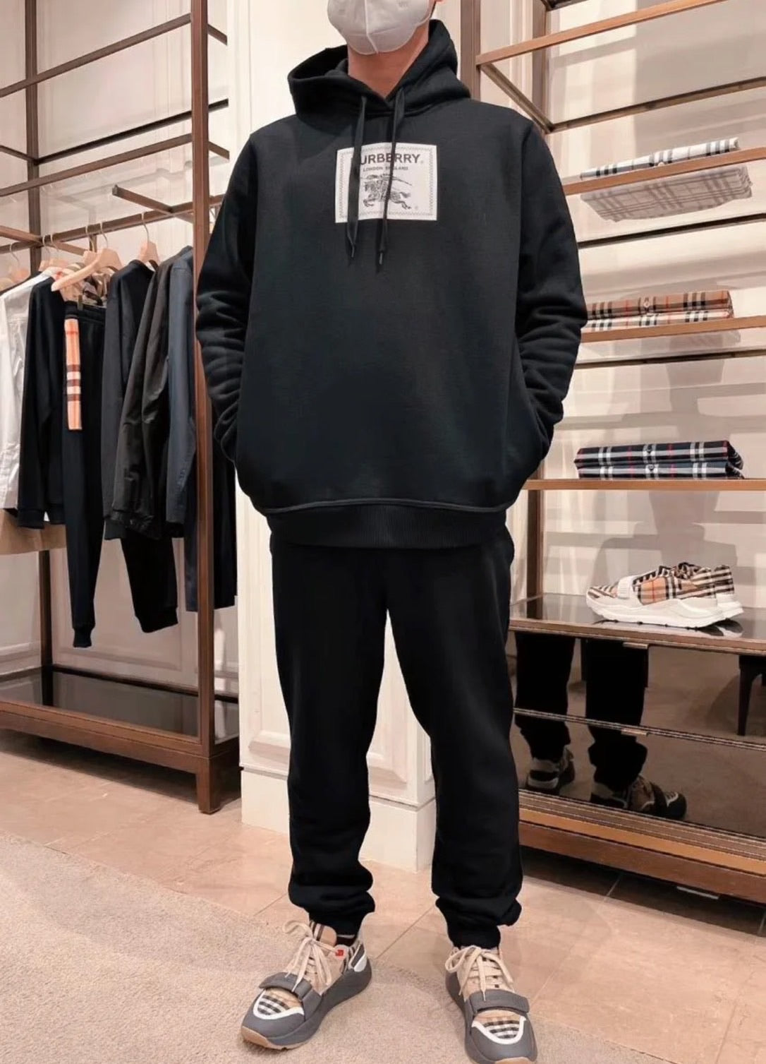 @Burberry 男生款戰馬帽T上衣/720P209 🔥下殺🉐11000