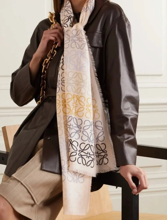 Loewe Anagram scarf 羊毛絲綢圍巾/325