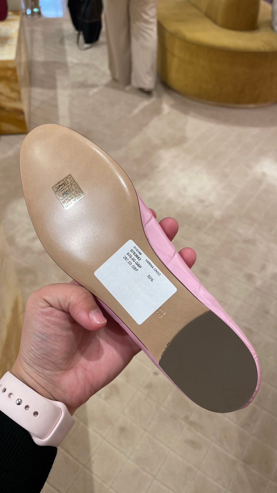 @Ferragamo Varina 粉色平底包鞋/575P287 🔥下殺🉐13720