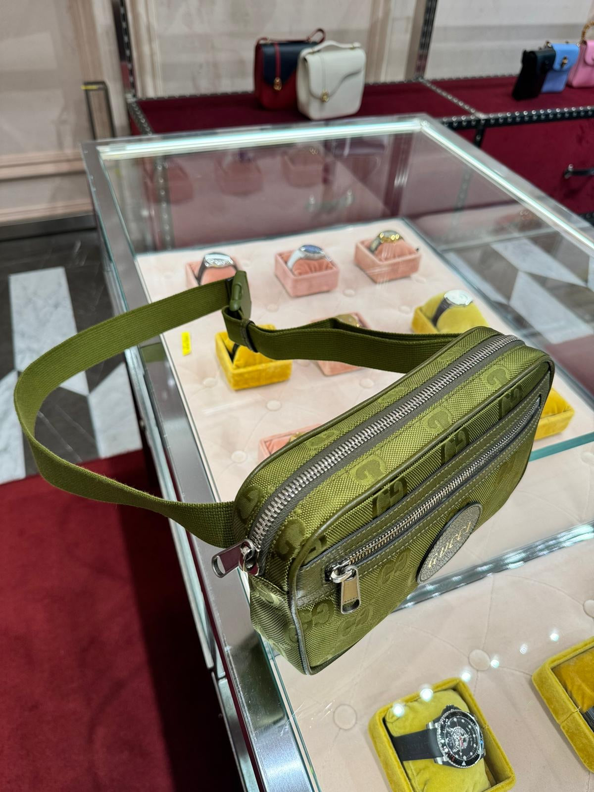 @Gucci Belt Bag 壓紋相機腰包/710P355 🔔限時折🉐16780