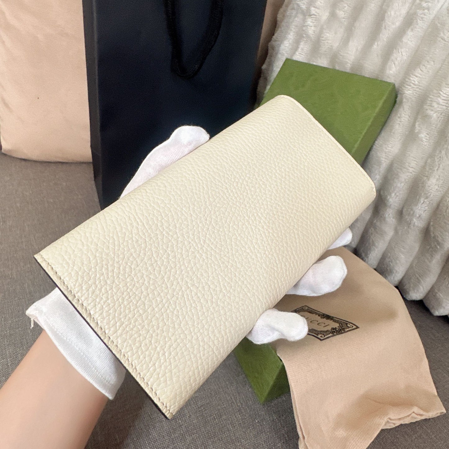 *現貨*@Gucci Marmont 馬夢白色掀蓋長夾 P15000 /T19000