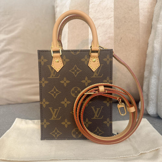 *現貨*LV Petit Sac Plat 小款琴譜包 P39800 /T63500