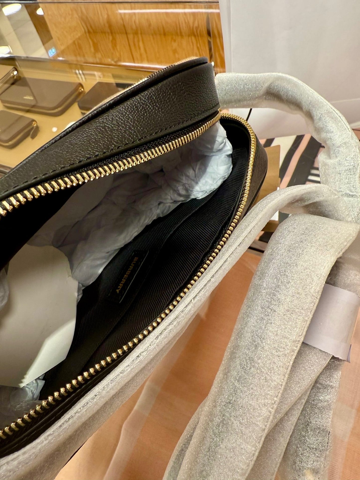 @Burberry Camera Bag 格紋相機包 🔥折上七折