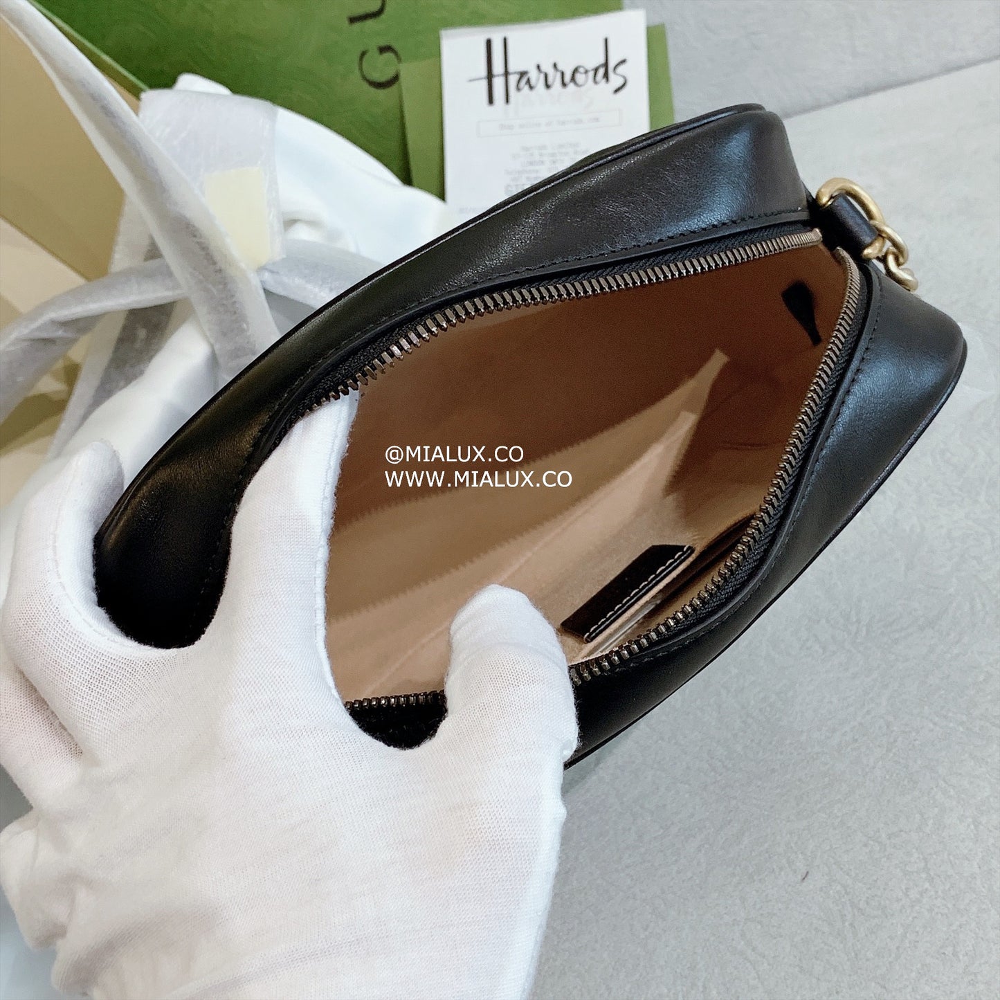 Gucci▪️GG Marmont Matelassé Mini 迷你相機包/1160 🉐47400