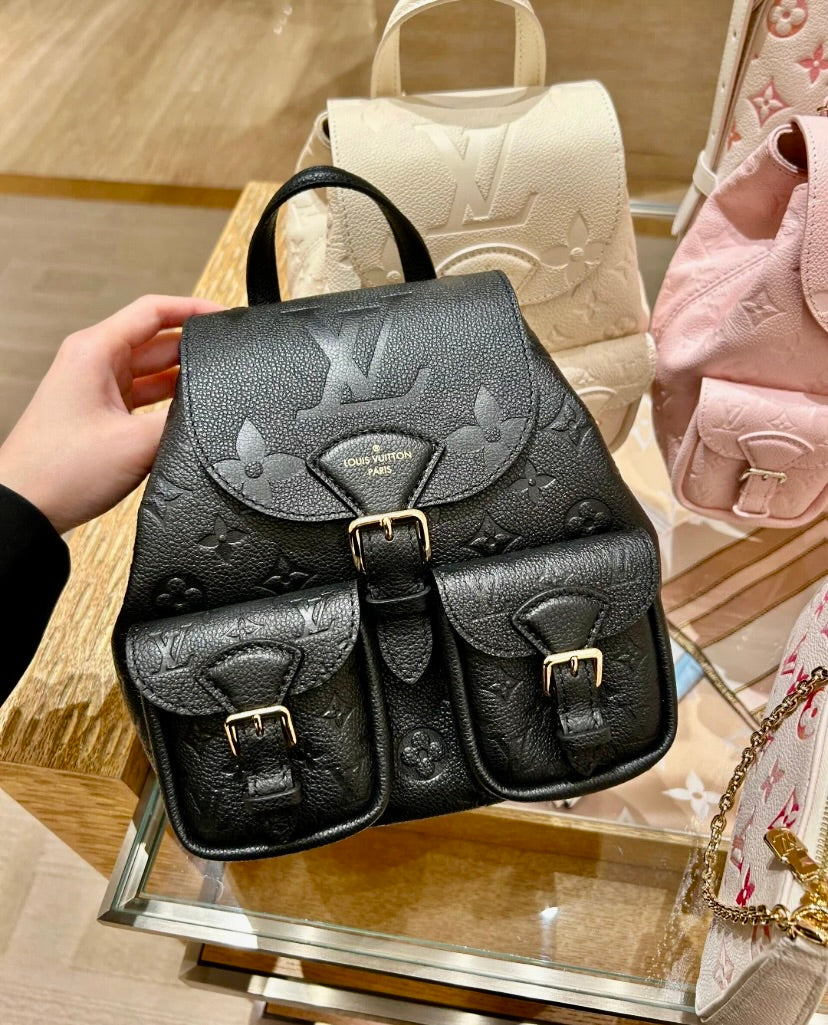 LV Backup 後背包 ✨🉐108000 🏷️