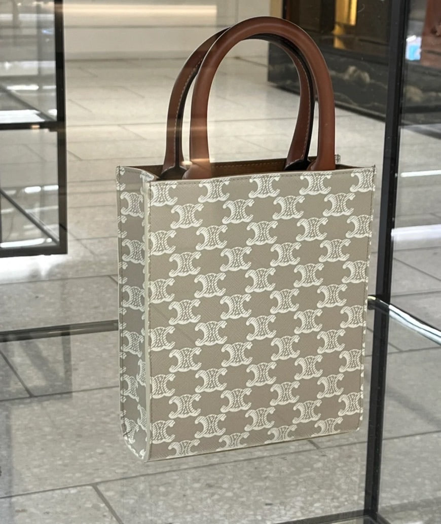 Celine Vertical Cabas Mini 迷你老花琴譜包/1150E1200 🉐43000🇪🇺