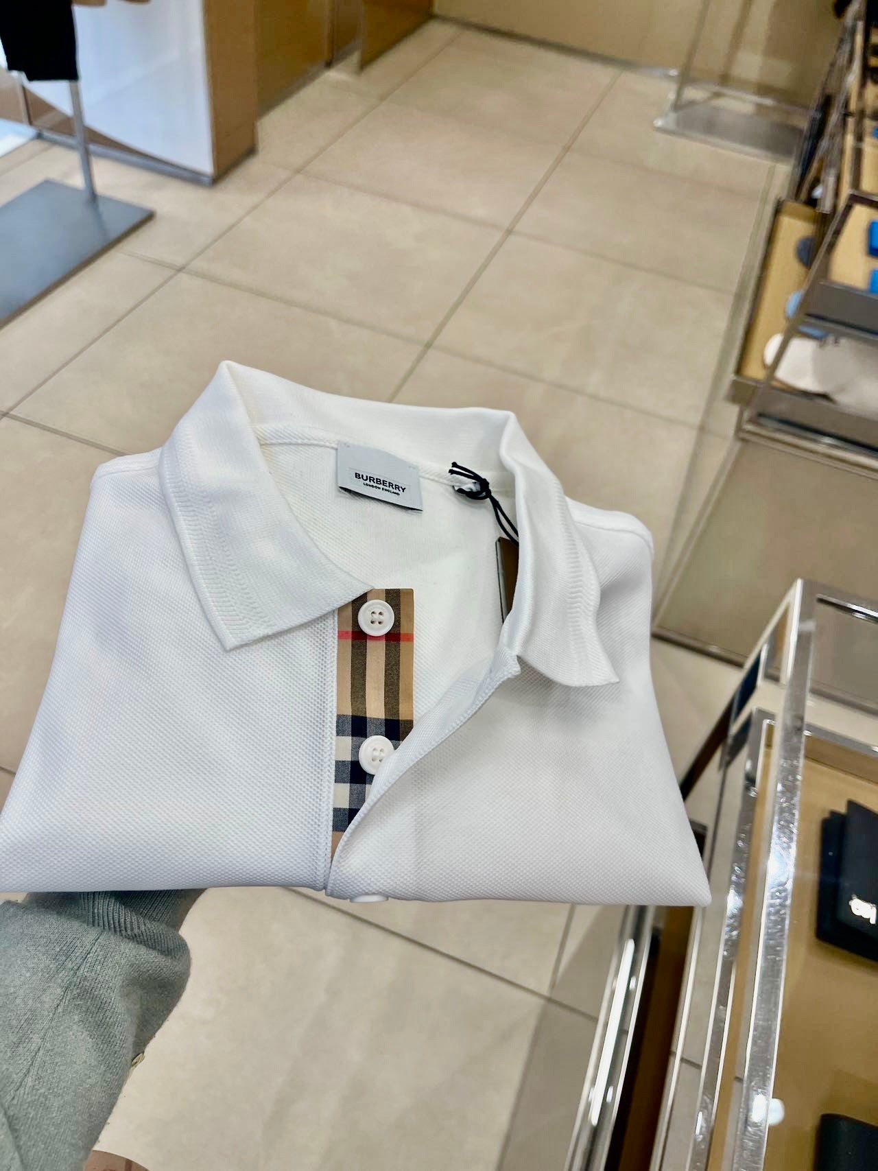 @Burberry Eddie 男生款Polo上衣/350P245 🔥折上六折🉐8120