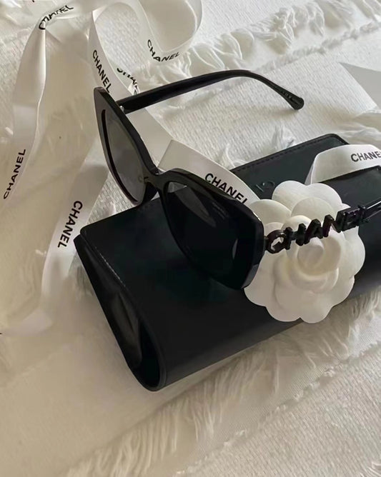 CHANEL✨ Sunglasses Logo 黑字母水鑽墨鏡