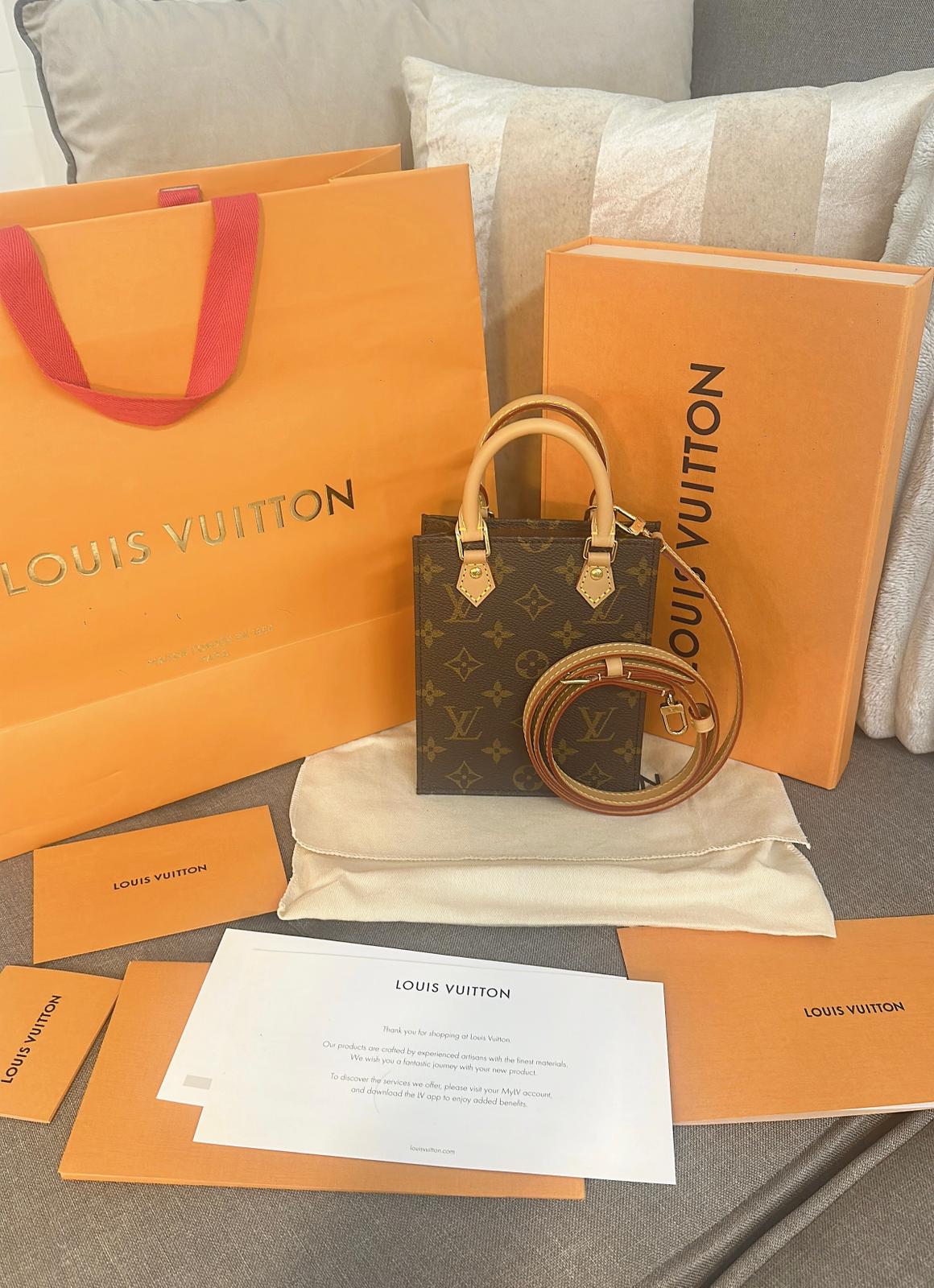 *現貨*LV Petit Sac Plat 小款琴譜包 P39800 /T63500