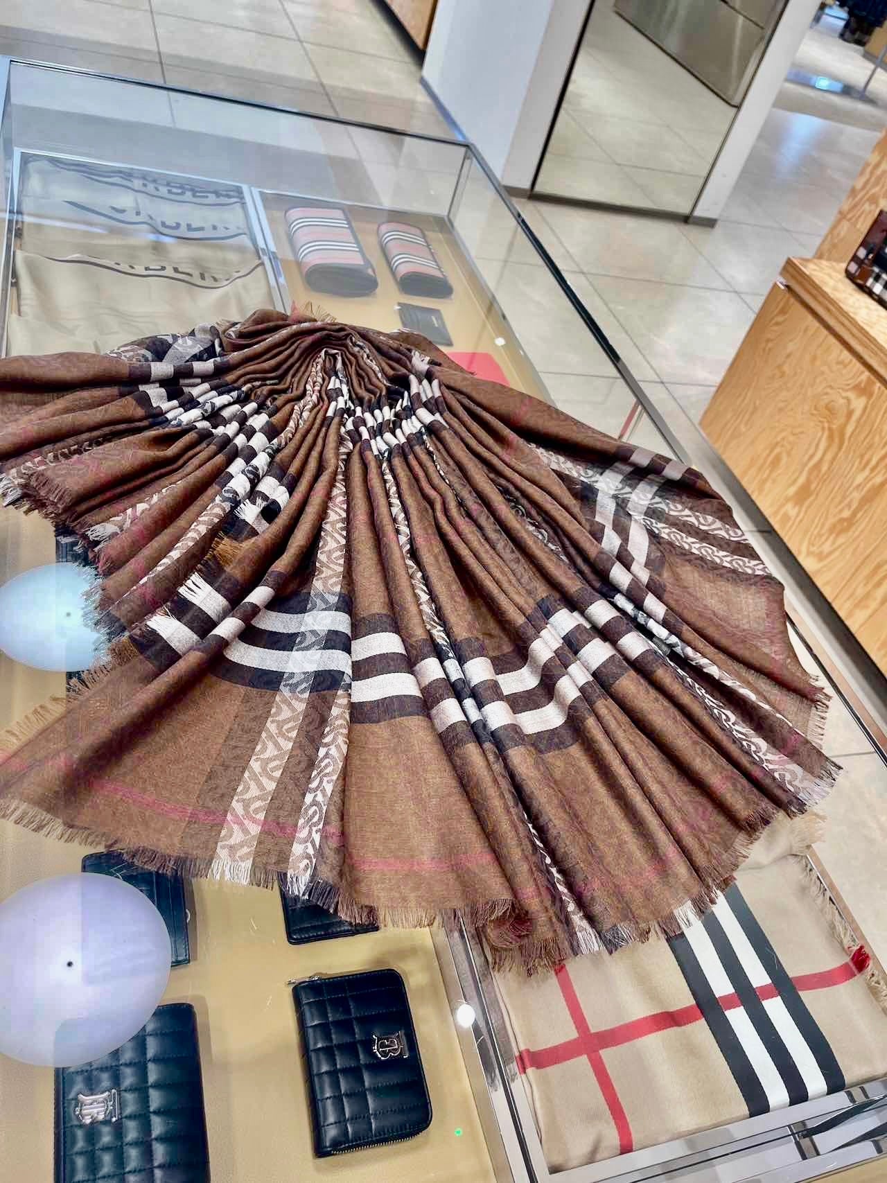 @Burberry TB薄圍巾/390P270 🔥折上七折🉐9980