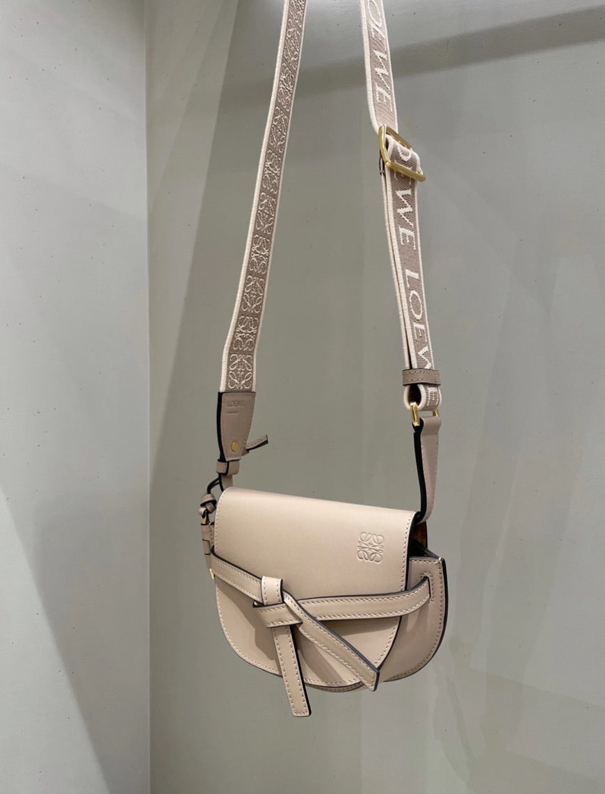 Loewe Gate Dual Mini 緹花背帶馬鞍包/1500