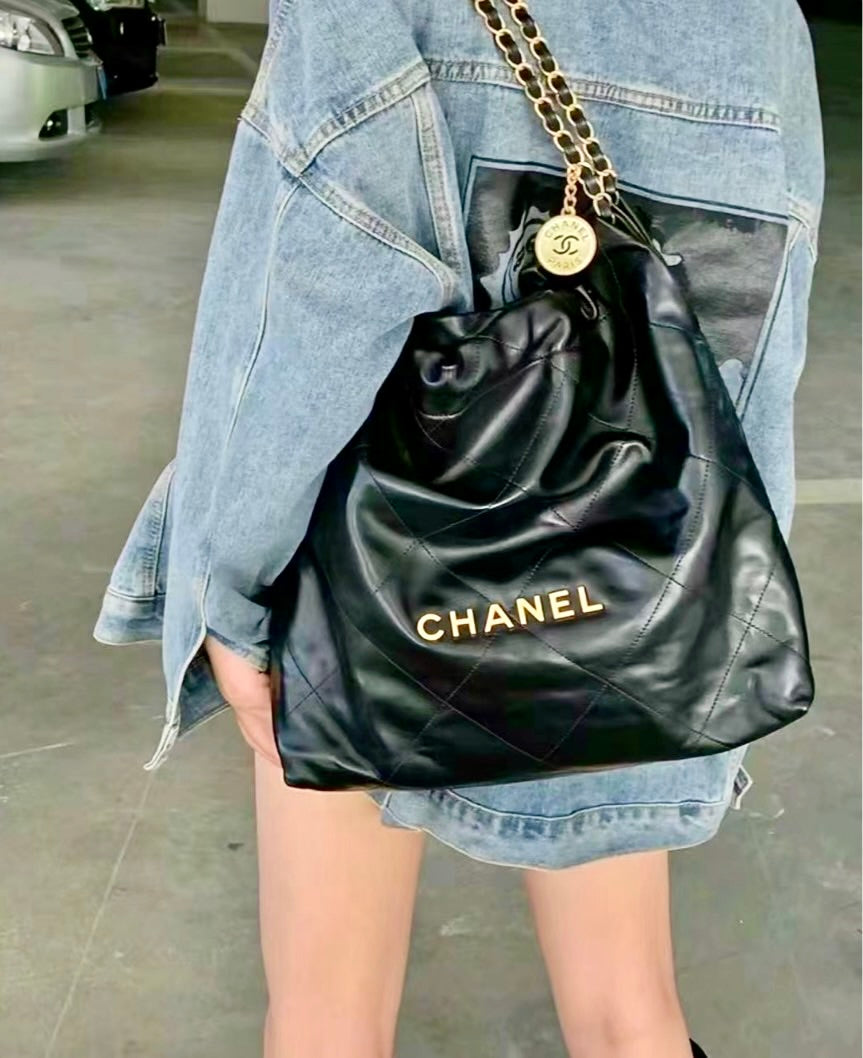 CHANEL 22 S 小款垃圾包/4840 🉐194600