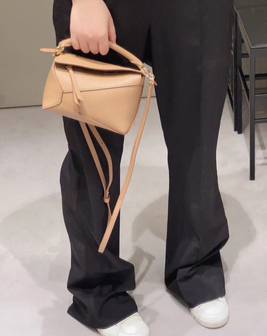 Loewe▪️Puzzle Bag Mini 軟粒面牛皮拼圖包/1900