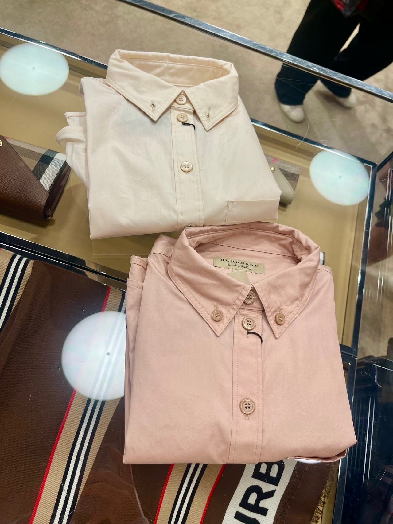 @Burberry 女款襯衫上衣/490P180 🔥快閃折上六折 🉐6360