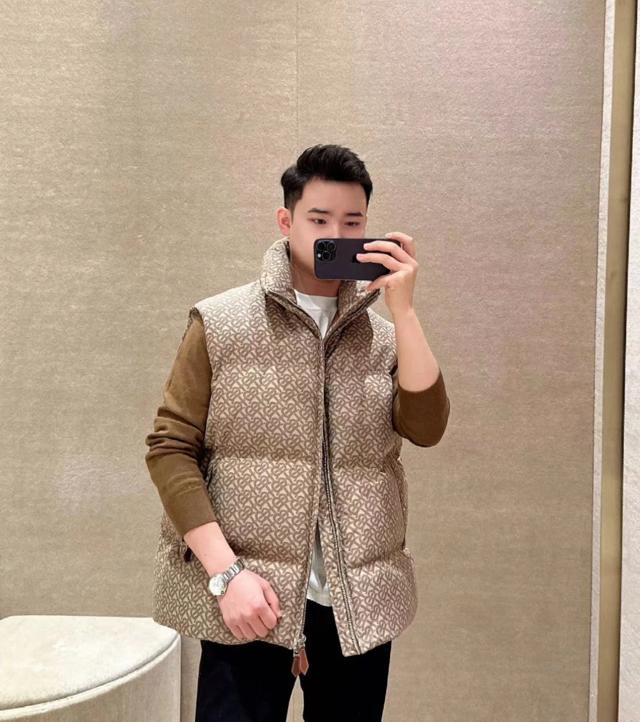 @Burberry 男生款羽絨背心外套/1390P619 🔥折上六折🉐17710