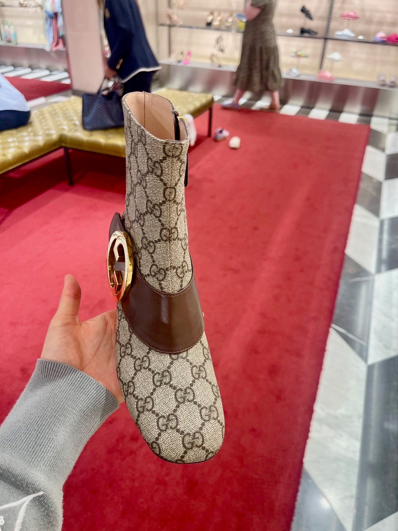 @Gucci Blondie 滿版女靴/865P435 🔔限時折🉐20380