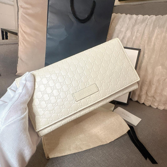 *現貨*@Gucci Calfskin 壓紋翻蓋長夾-白雪公主奶白 P7800 /T14000