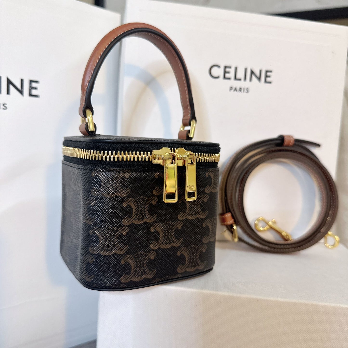 *現貨*Celine▪️Vanity Mini 老花化妝包 P29000 /T41000