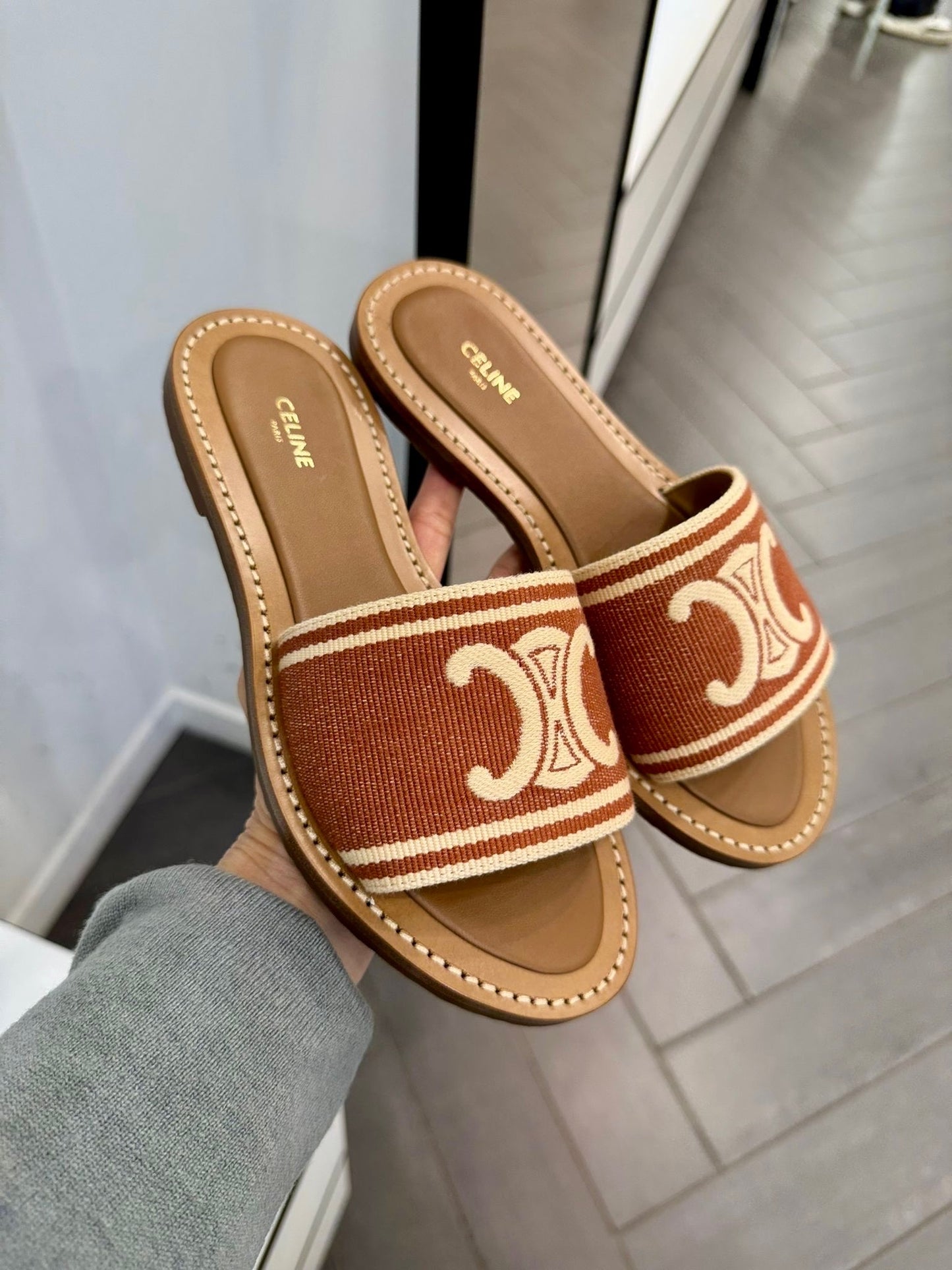 @Celine Outlet Mule 凱旋門拖鞋