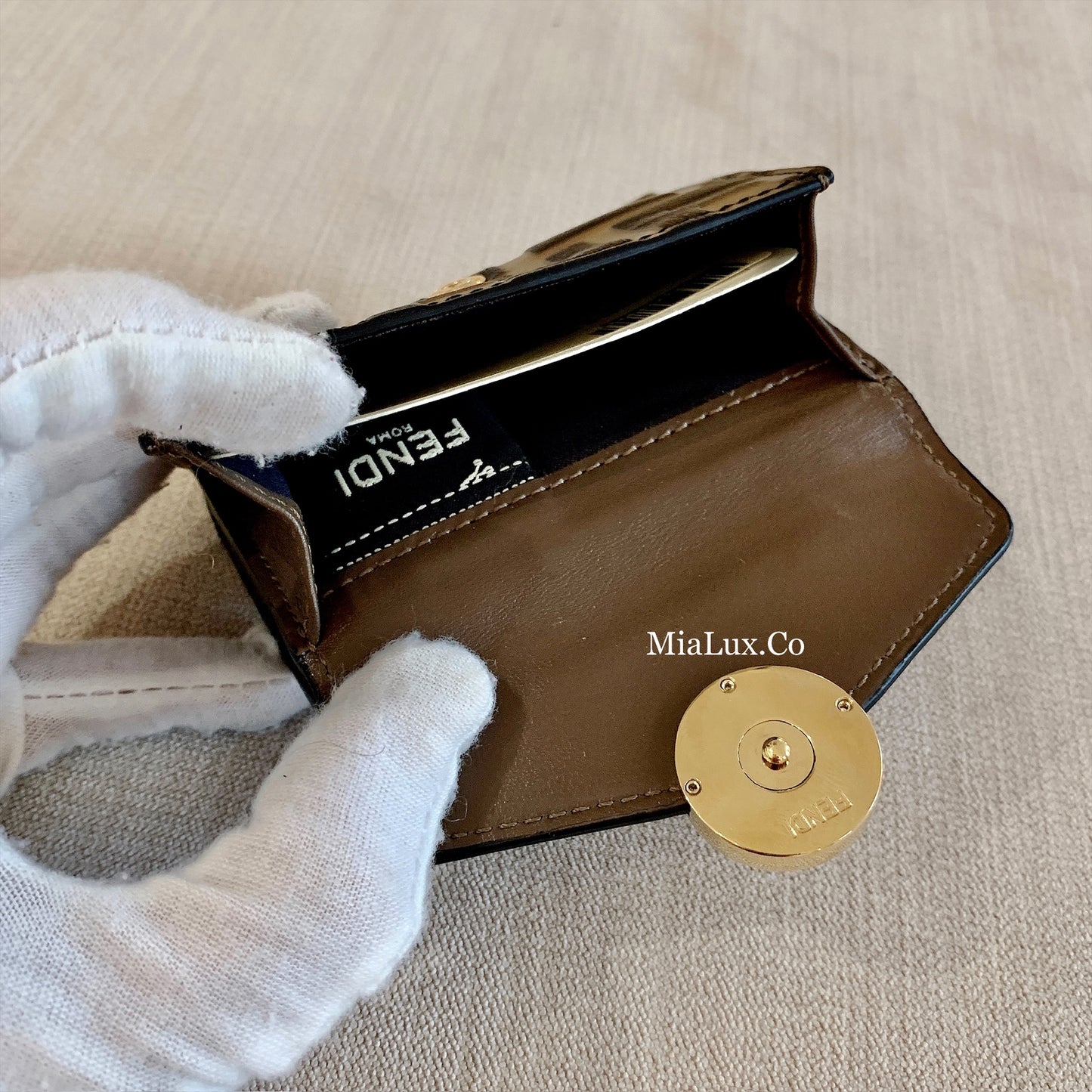 FENDI✨ BROWN LEATHER MICRO TRIFOLD WALLET 微款咖啡三折短夾 * £410