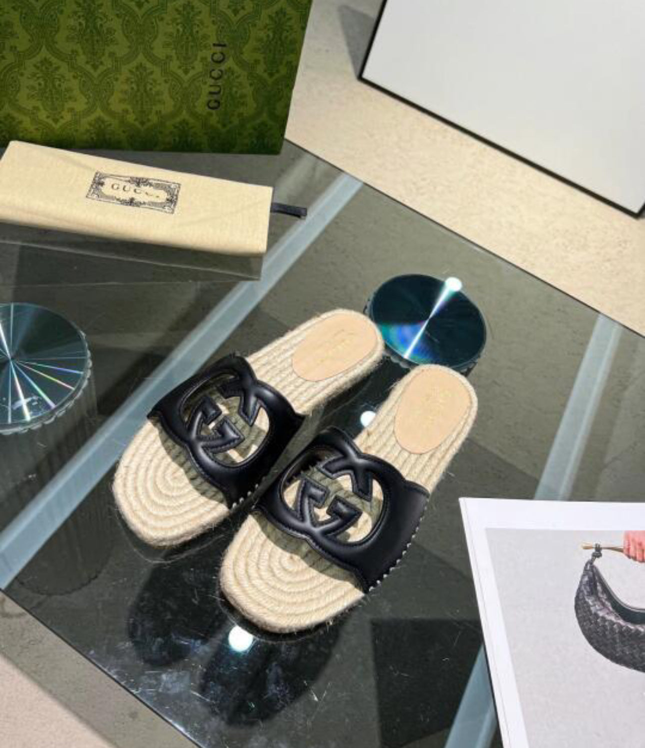 @Gucci 男女款草編拖鞋/435P220 🔔限時折扣 🉐11000