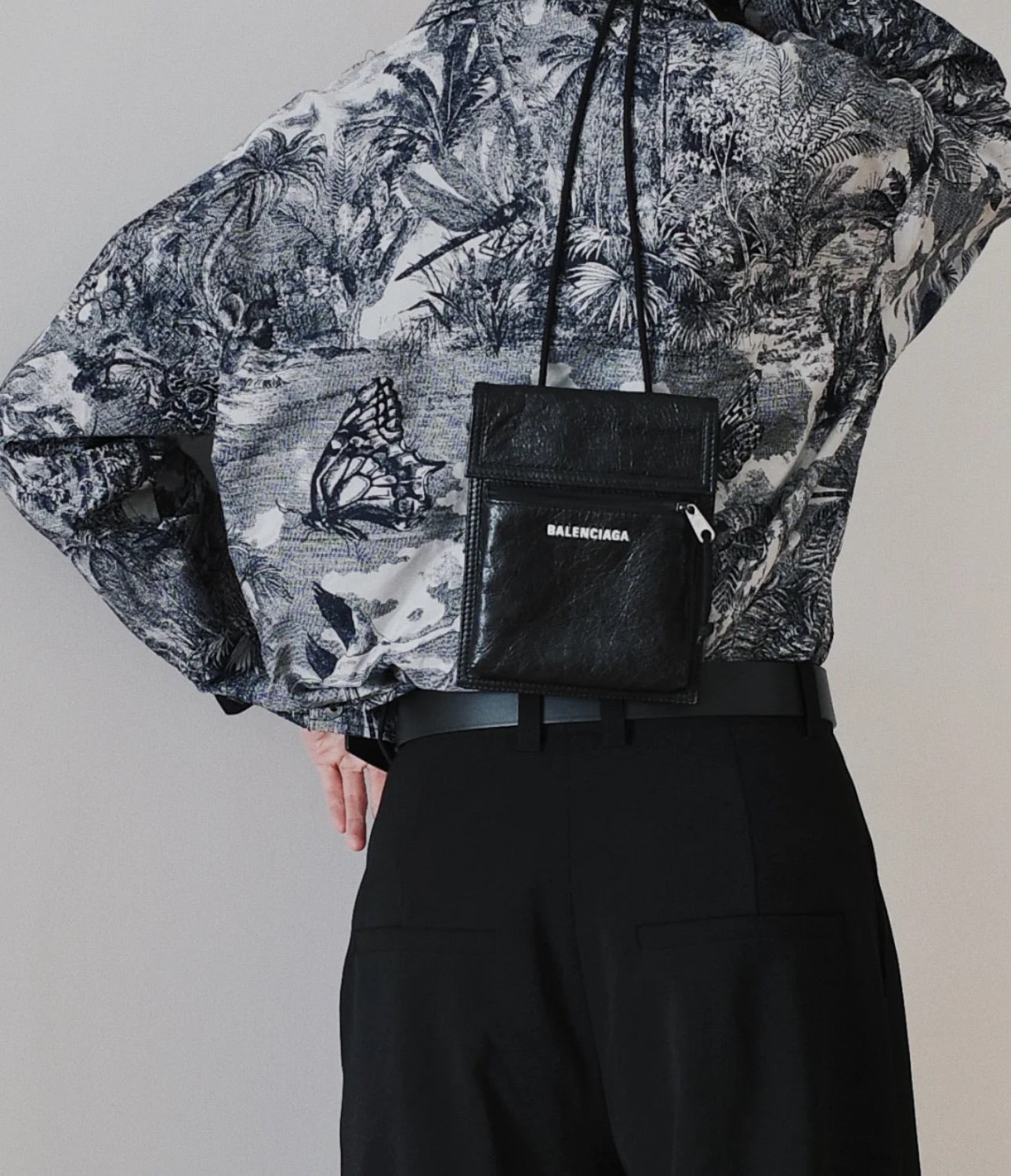 @Balenciaga Explore 巴黎世家手機包/625P410 🔔限時折🉐19450